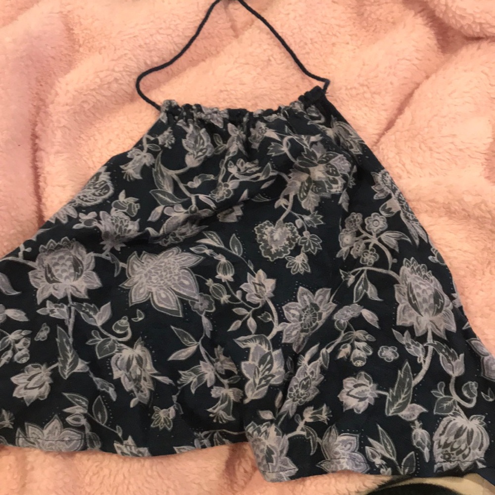 Ecotè Hight neck Open back Flowy floral shirt